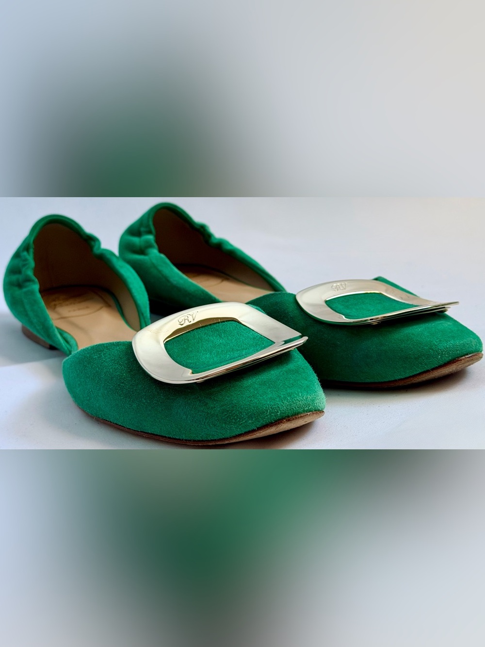 Roger Vivier Chips D’Orsay Emerald Green Suede RV Buckle Ballet Flats 37.5 ELF